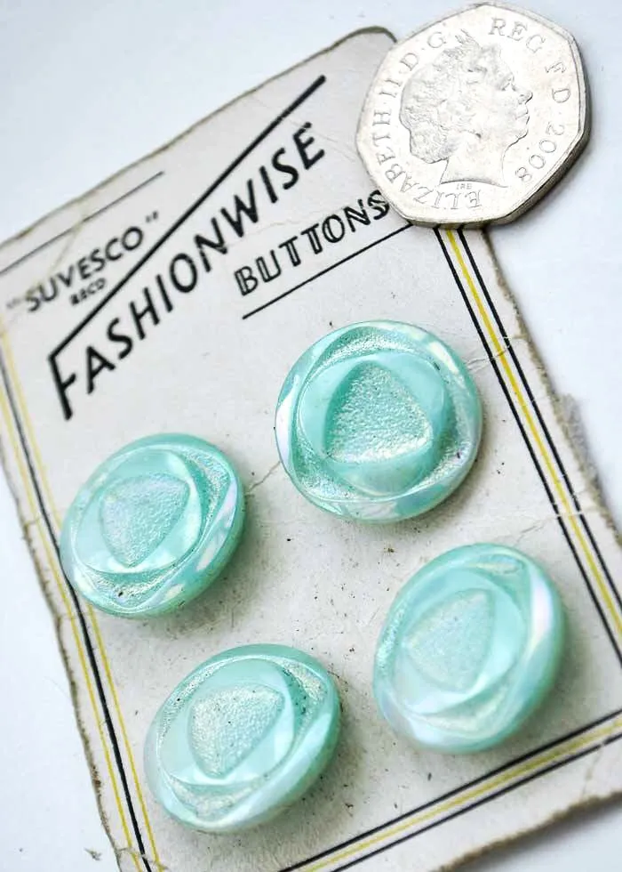 1950s Vintage Pearlescent Mint Green Buttons Fashionwise