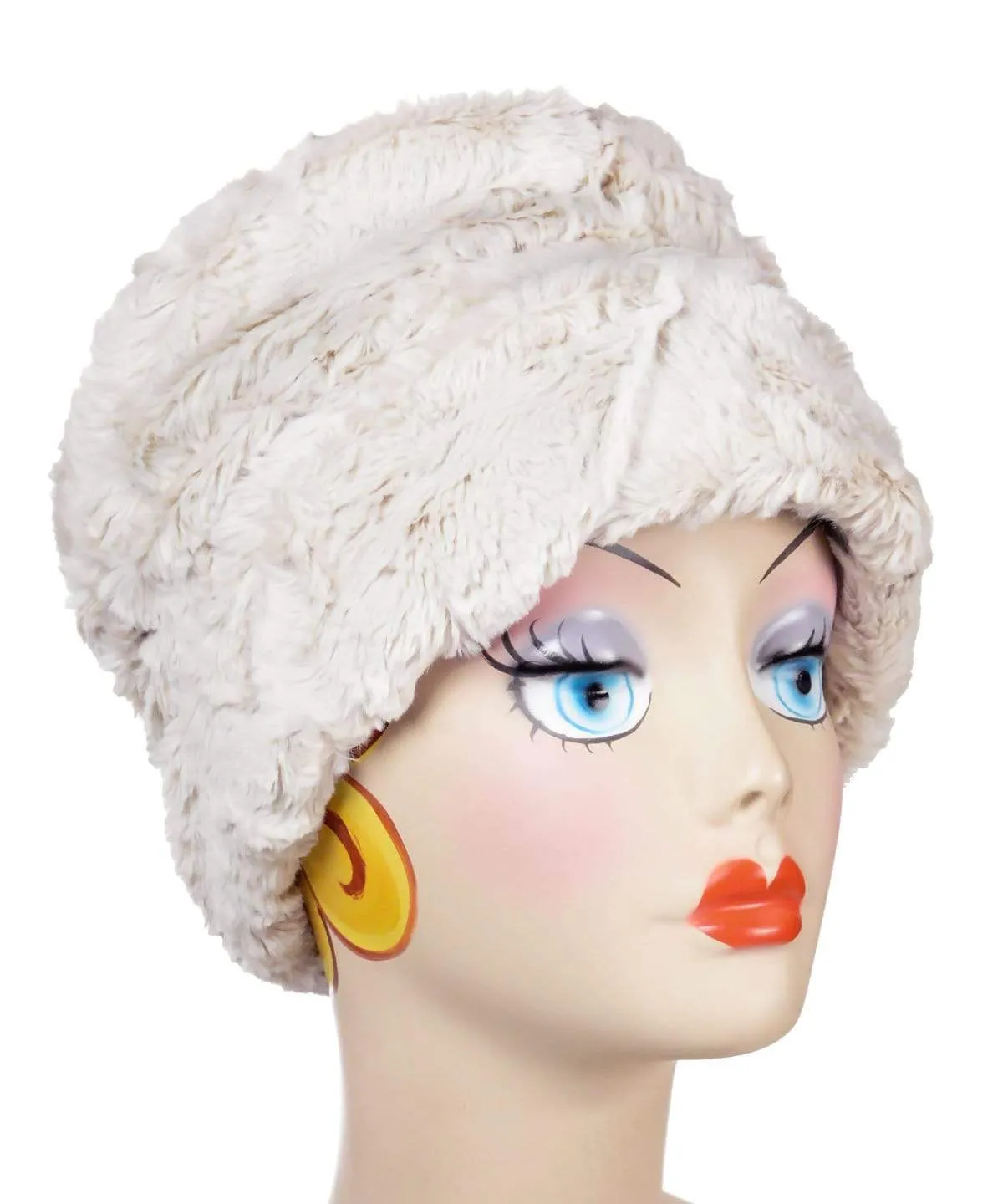 Ana Cloche Hat Style - Cuddly Faux Fur in Sand