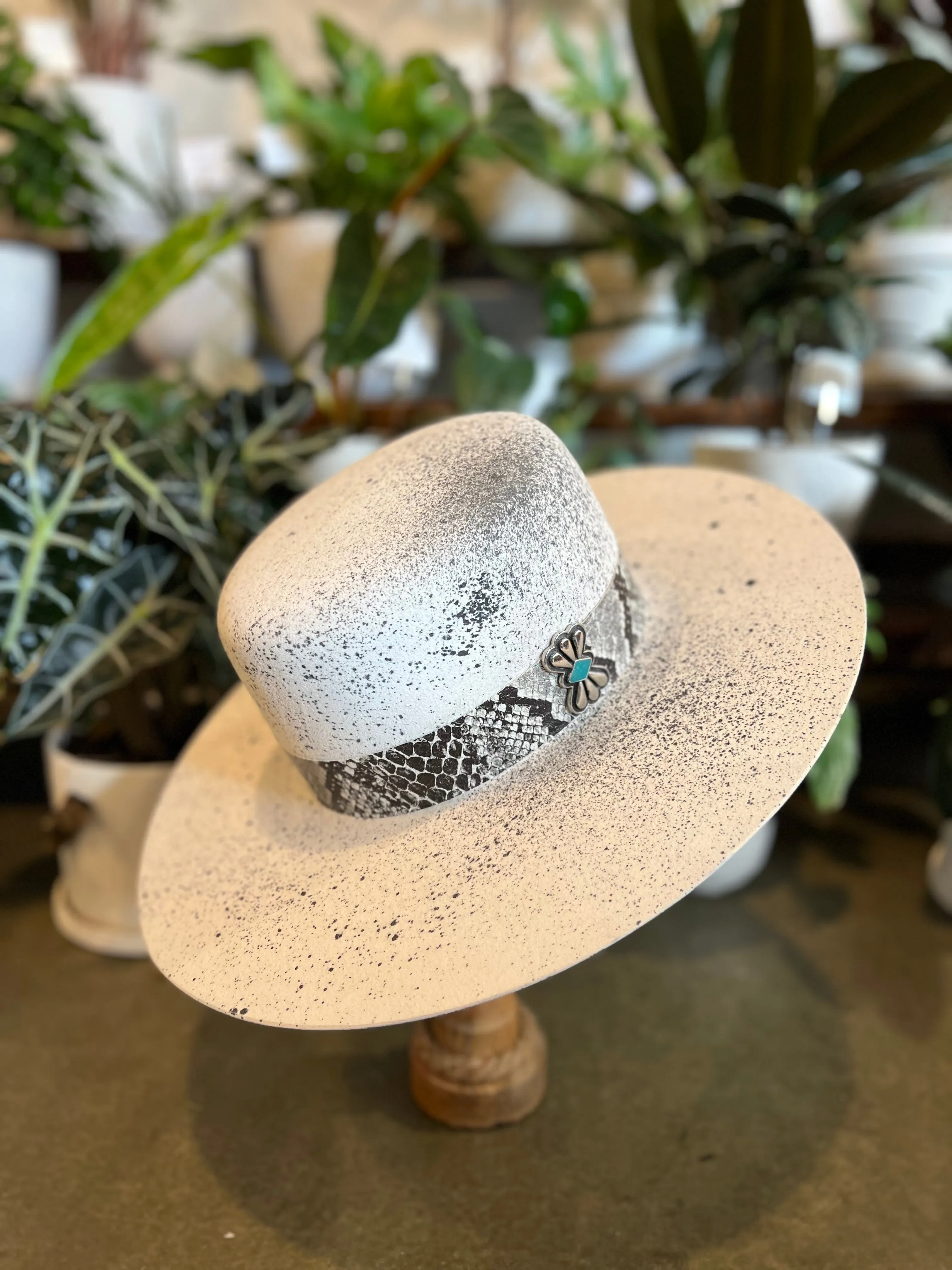 Atwood Wild Rose Speckled Hat