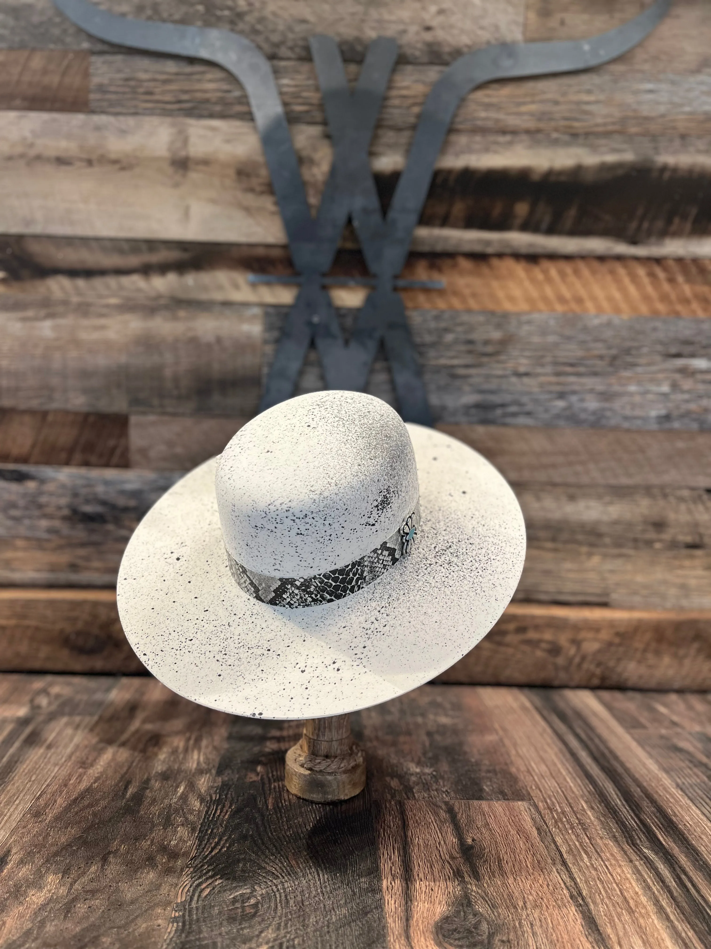 Atwood Wild Rose Speckled Hat