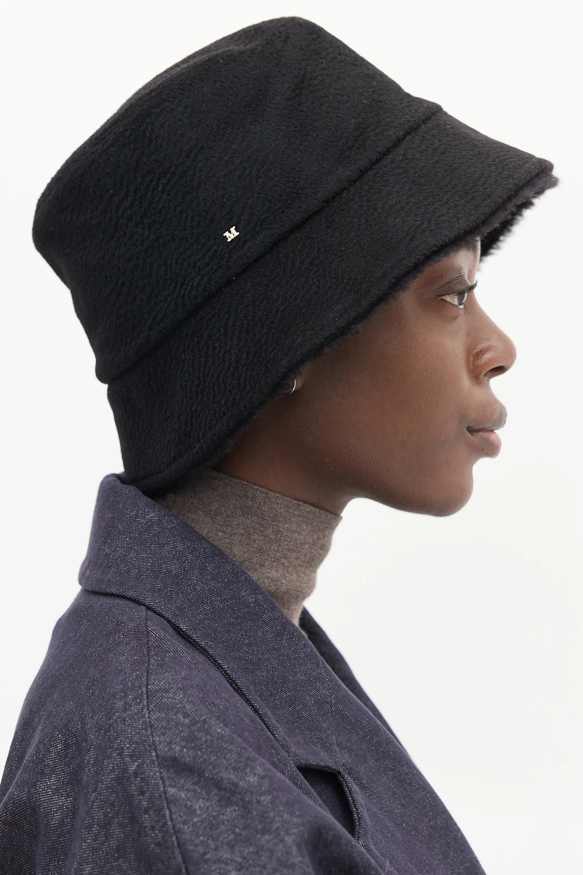 Black Reversible Teddy Cloche Hat