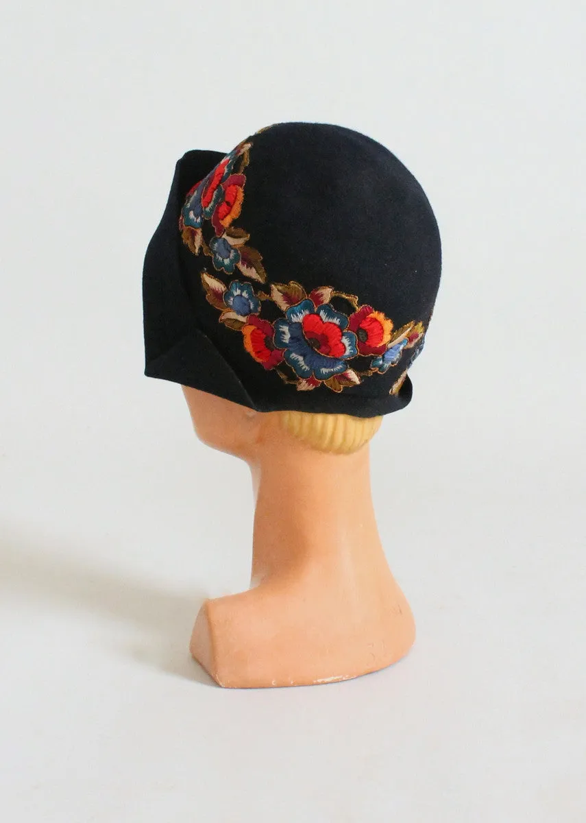 Vintage 1920s Navy Cloche with Blue and Red Flowers