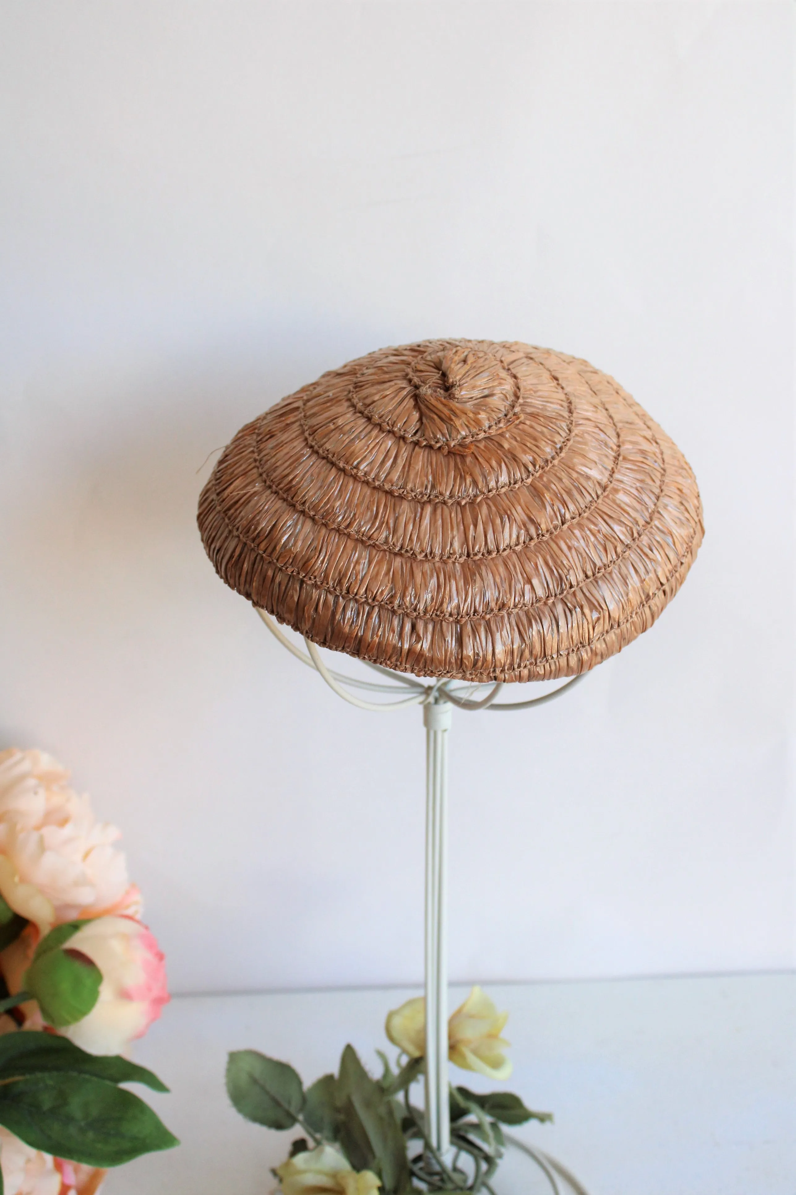 Vintage 1950s Raffia Straw Coolie Style Hat with Brown Velvet Trim