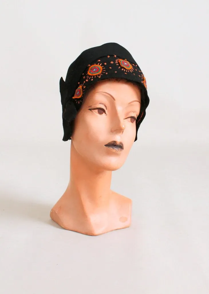 Vintage Late 1920s Embroidered Circles Cloche Hat